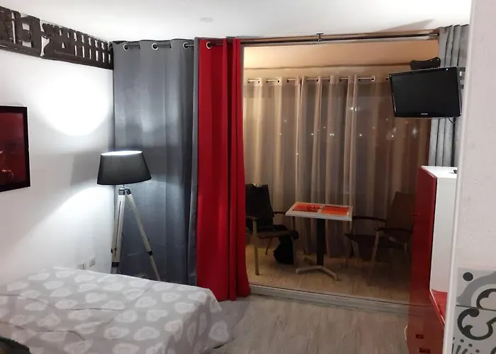 309, Port Vénus Au Village Naturiste Agde